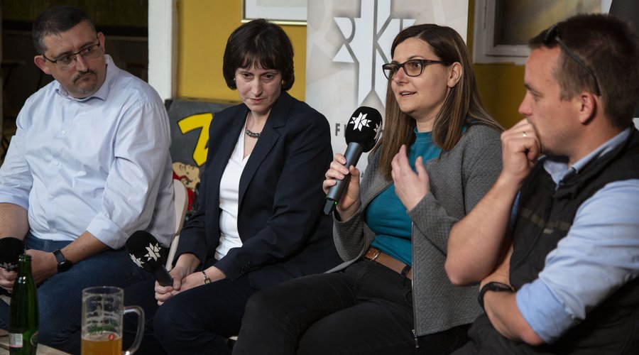 Szólj be a papnak - 2023 május. Gyermekáldás. Takács Gusztáv görögkatolikus pap, Blázy Árpádné evangélikus lelkész, Csűrös-Varga Vanda református lelkipásztor, Zila Gábor, RKK ügyvezető . Fotó: Hurta Hajnalka