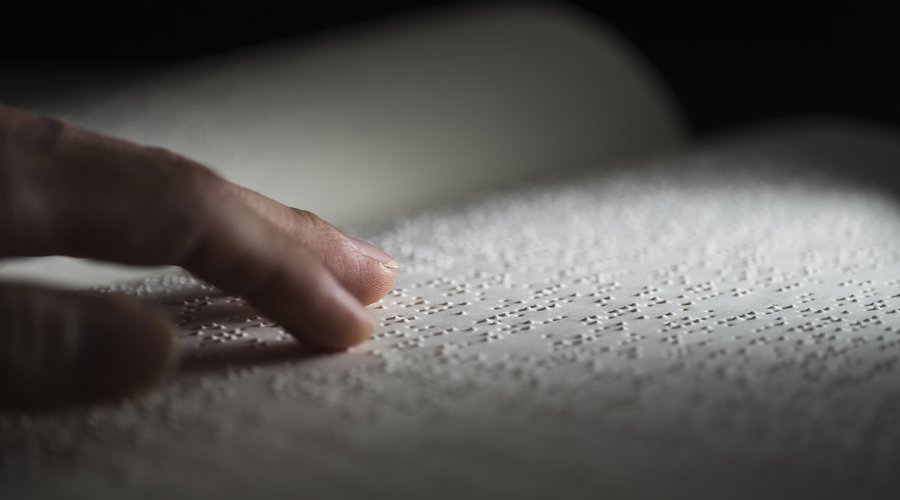 Braille-írásos könyv