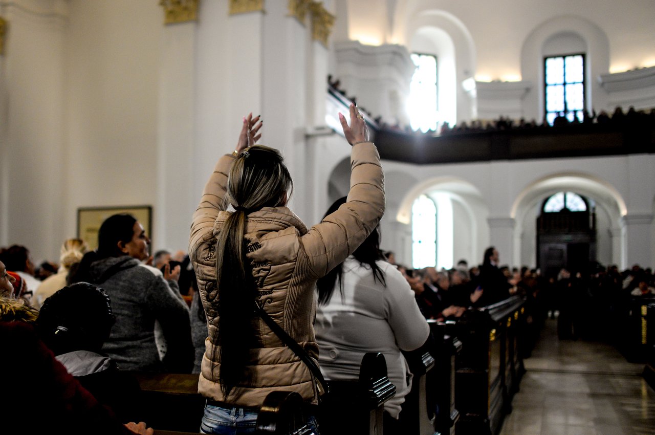 Február: protestáns cigánymissziós találkozó Debrecenben