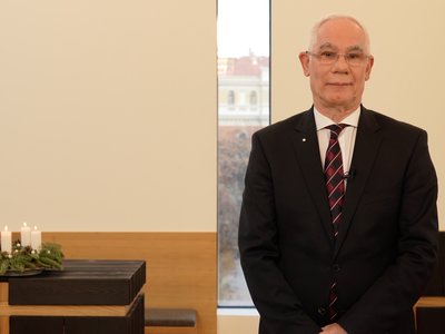 2023_Balog_Zoltan_karacsonyi_uzenet_borito