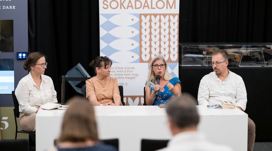20250820_III_protestans_sokadalom_kerekasztal_klima_foto_Magyari_Marton_4