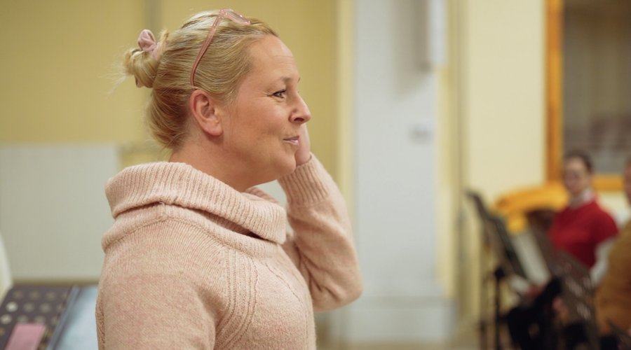 20251205_EZISREF_KRK_fekvo_borito_logo_nelkul