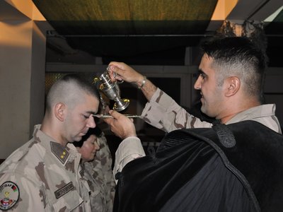 Evangelizáció a katonák között, keresztelő Afg. 2011. (f.Sajtos Szilárd)