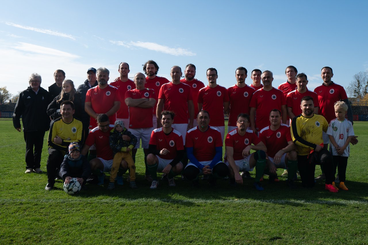 A lelkészválogatott. Jótékonysági futballmérkőzés - lelkészválogatott - honvédség 2025. október 25. Nagykanizsa - Fotó: Szervezők / Horváth Sámuel