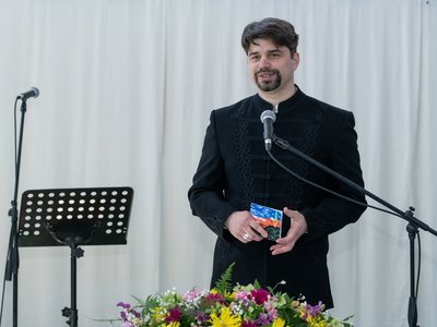 Katona Viktor borító
