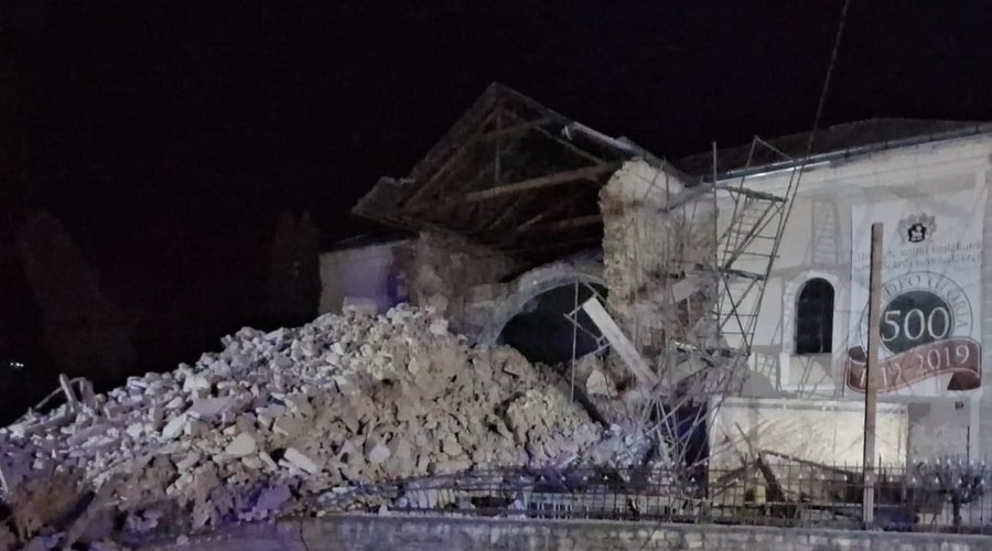 Leomlott a Szilágycsehi templom tornya