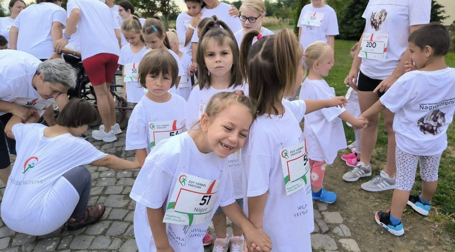 Nagydobronyi gyermekotthon, jótékonységi futás 2025 07.26. (f.Kárpátaljai Református Egyházkerület)