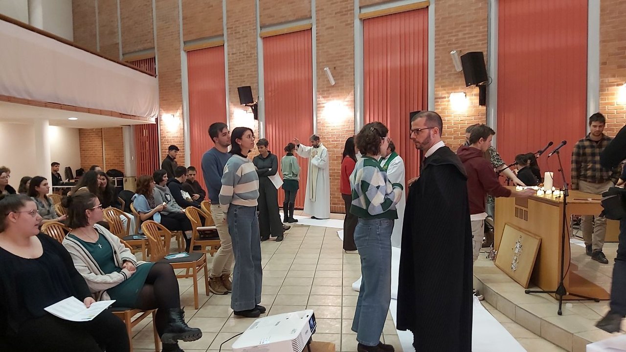 Okumenikus_imahet_ifjusagi_alkalom 2. (f.Korányi Luca)