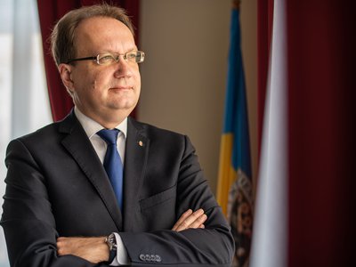Hoppál Péter