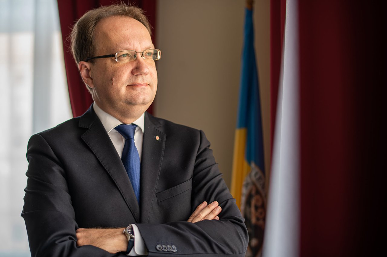 Hoppál Péter