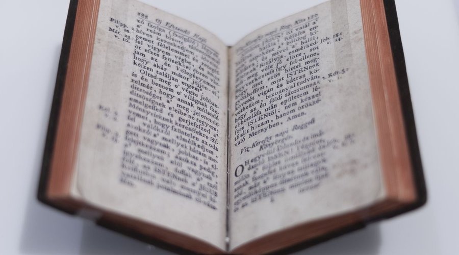biblia2.jpg