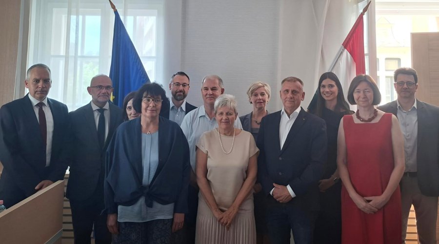 boritokep - Egyházi Oktatási Fórum - Lannert Judit Fb oldal 2026