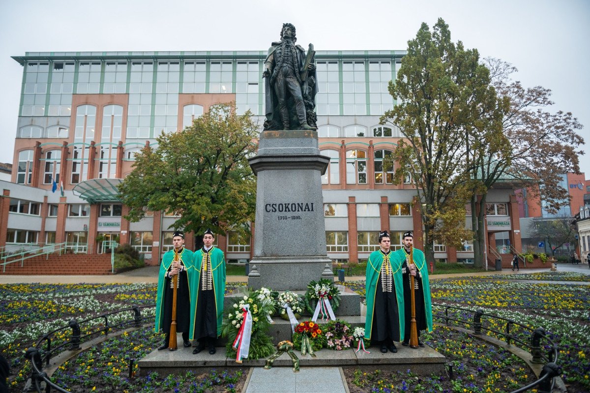 Csokonai Vitéz Mihály F. debrecen.hu