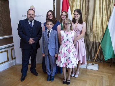 Egeresi László Sándor családjával Fotó: Hurta Hajnalka