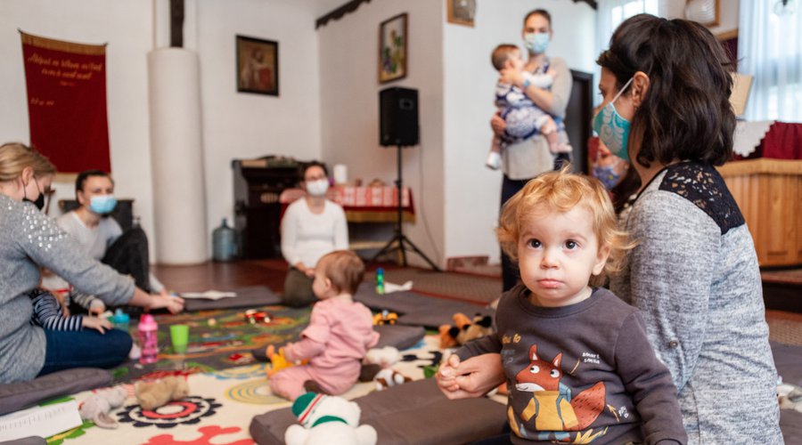 Zelenka fotó Vámospércs baba-mama kör