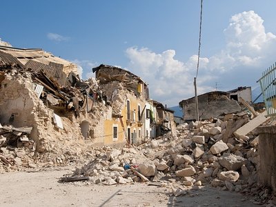 earthquake-1665878_640