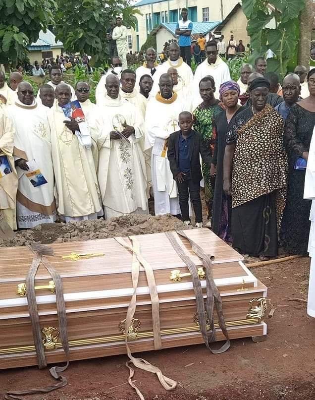 Nigériai keresztyén temetés Forrás: facebook/ali feizi