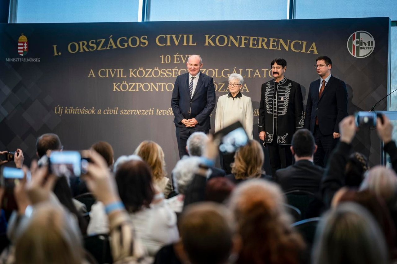 I. Civil Konferencia díjátadó