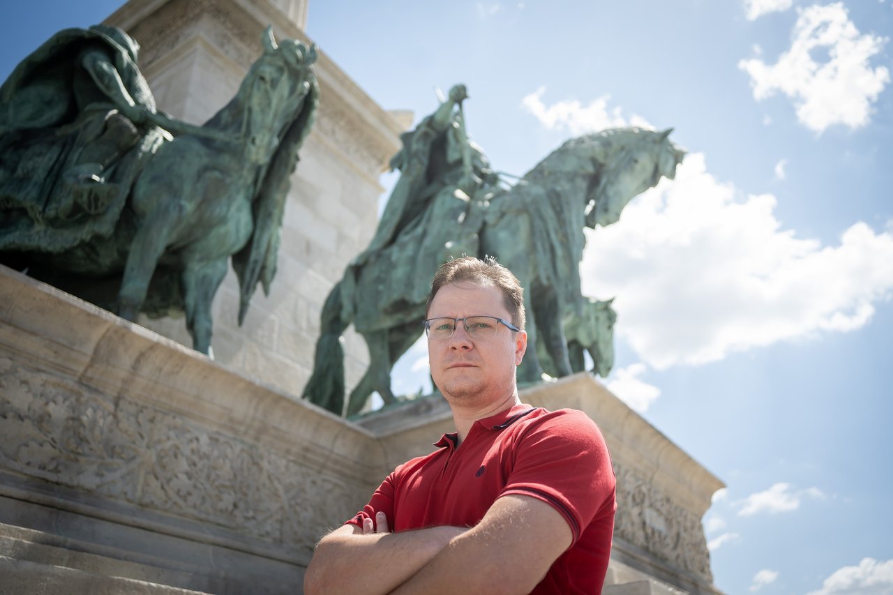 köő artúr történész Sebestyén László