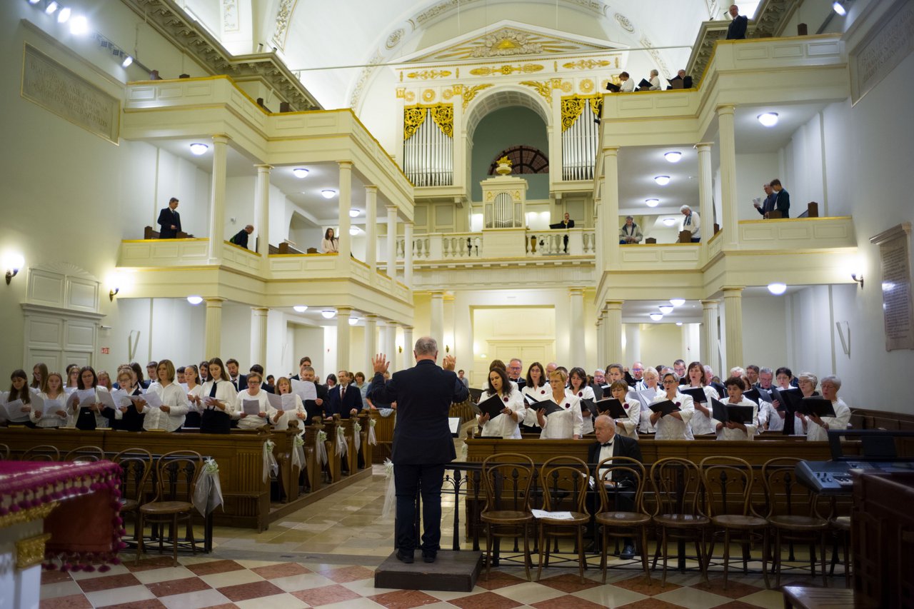 Közös éneklés - Október a reformáció hónapja 2022 nyitó istentisztelet Fotó: Todoroff Lázár