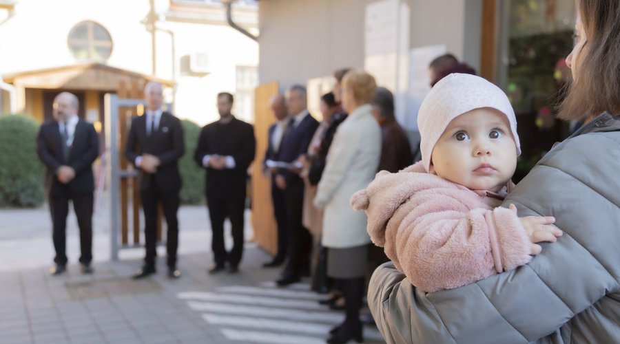 sellyei Biztos Kezdet Gyerekház átadása - fotó: Kalocsai Richárd