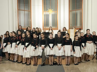 Bárka karácsony F. Magyarodi Milán