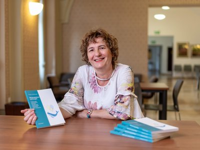 Csoma Judit Margit  2024 július - interjú a „Megszelídített szorongás” című könyvéről - Fotó: Zelenka Attila