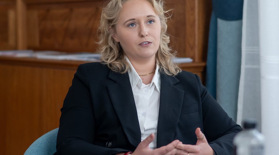 Emma Perry fotó Sebestyén László