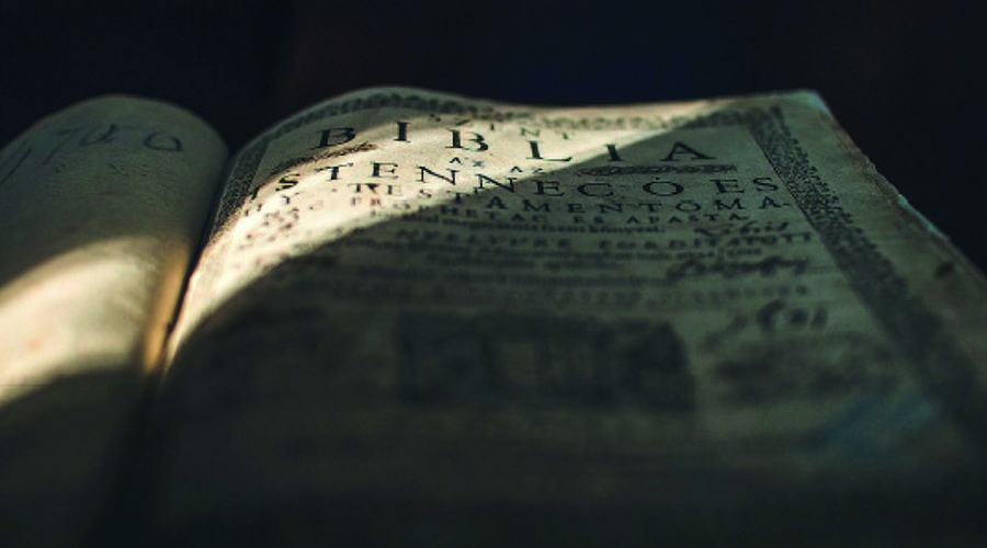 biblia_fotó:Reflap archívum