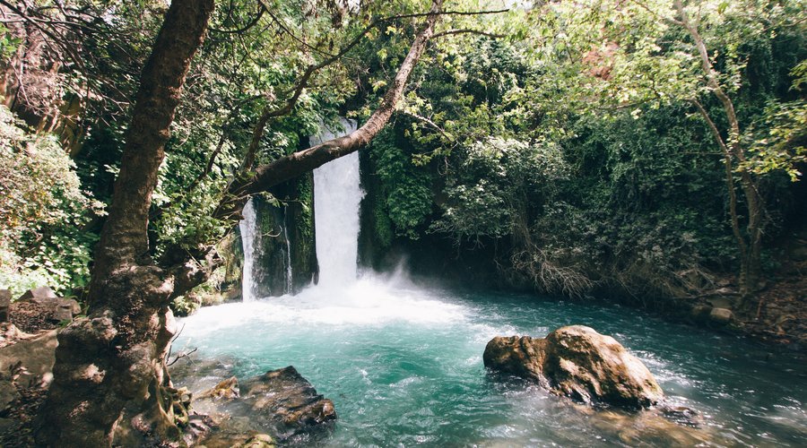 vízesés, víz. Fotó: Unsplash/Robert Bye