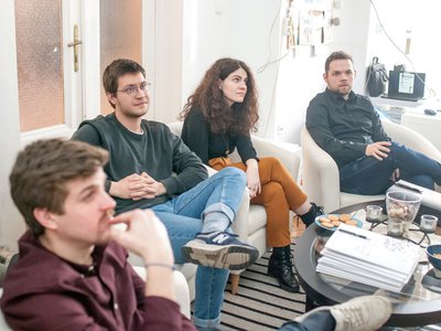 Teológusok a zsinati hivatalban